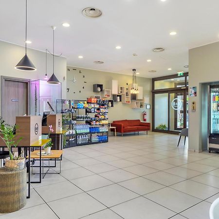 B&B Hotel Milano-Monza Eksteriør billede